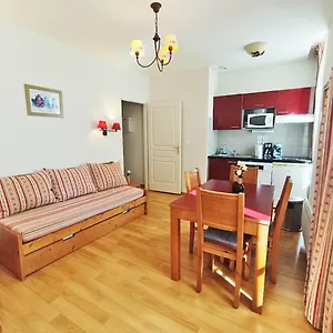 La Cardabelle, T2, Centre Luchon, Wifi, Casier A Ski, Ascenseur, 4 Personnes , Bagnères-de-Luchon France
